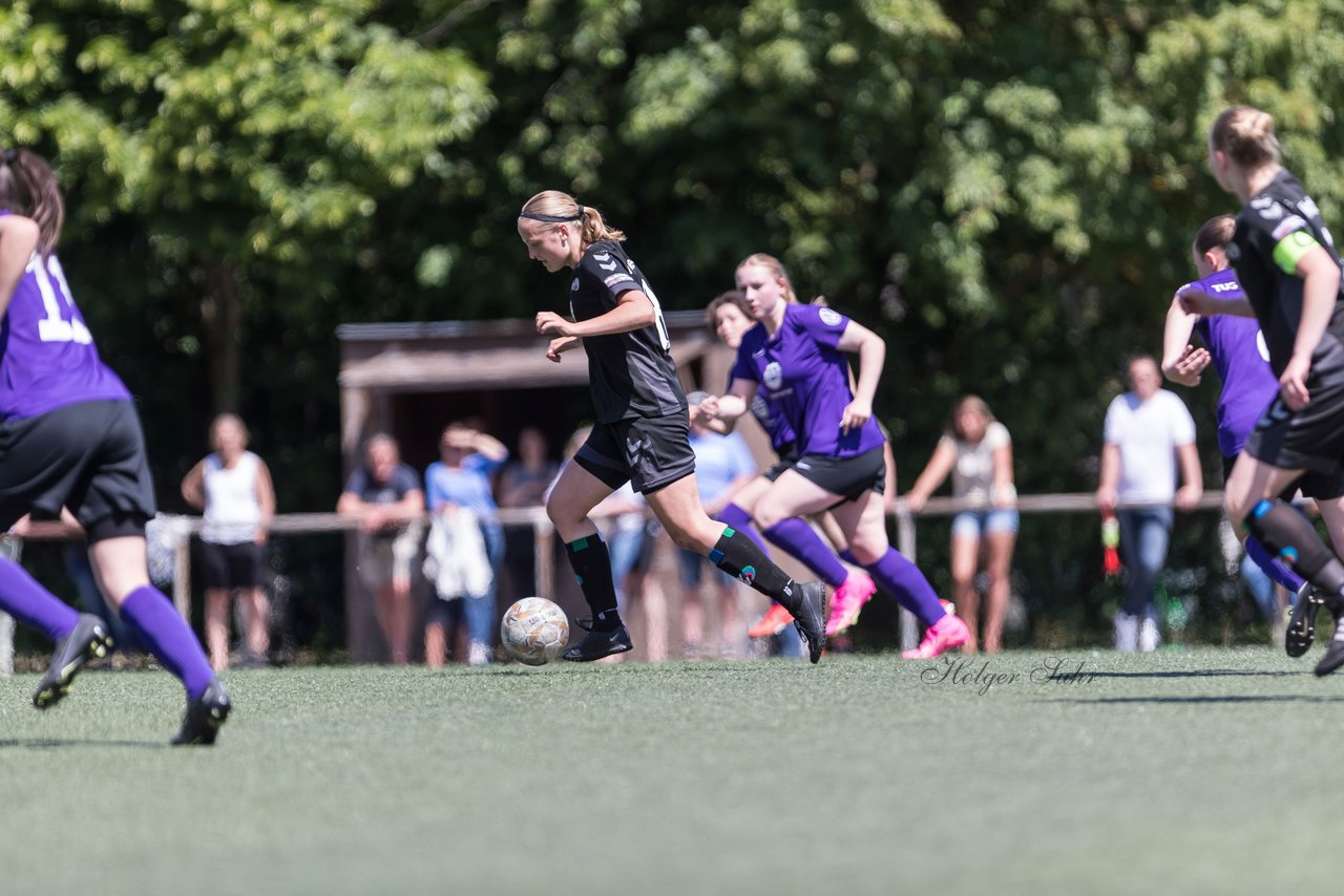 Bild 263 - wBJ SV Henstedt Ulzburg - TuS Rotenhof : Ergebnis: 12:0